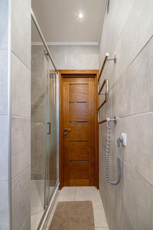 Top-Floor Studio With Courtyard View In Unesco Area, Murnieku Street Residence ريغا المظهر الخارجي الصورة
